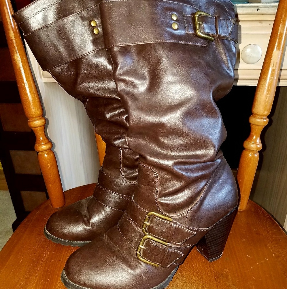 Heeled boots